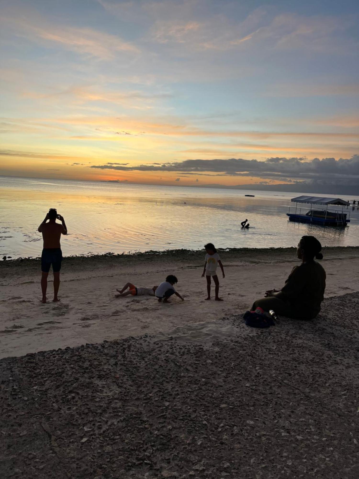 Golden Sunset Inn Siquijor Εξωτερικό φωτογραφία